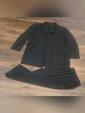 Vittorio Men's Black and Pink Pinstripe Two-Piece Suit